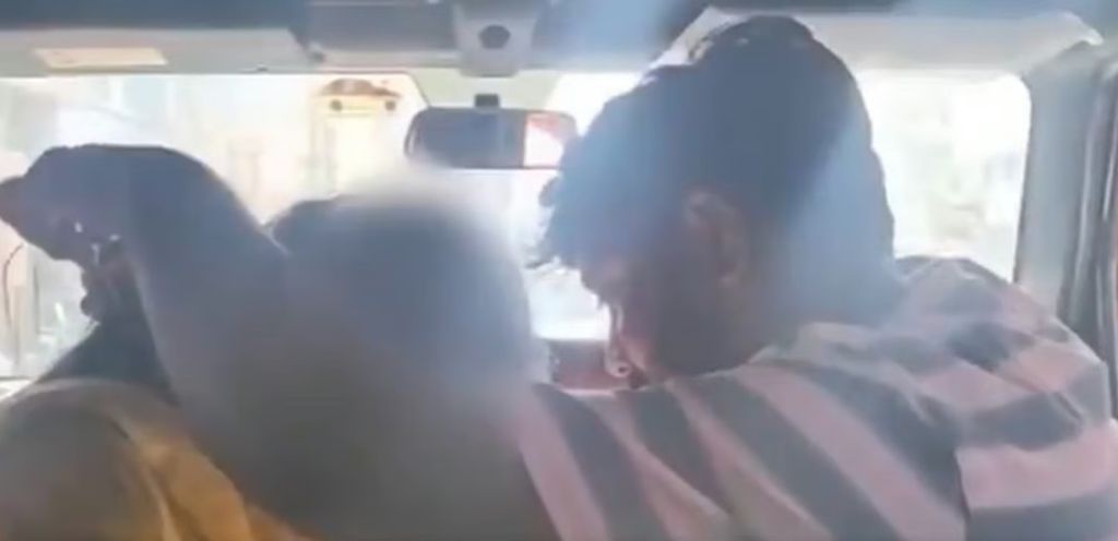 భర్తను వదిలేసి.. కారులో లవర్‌తో పెళ్ళి.. ( వీడియో )